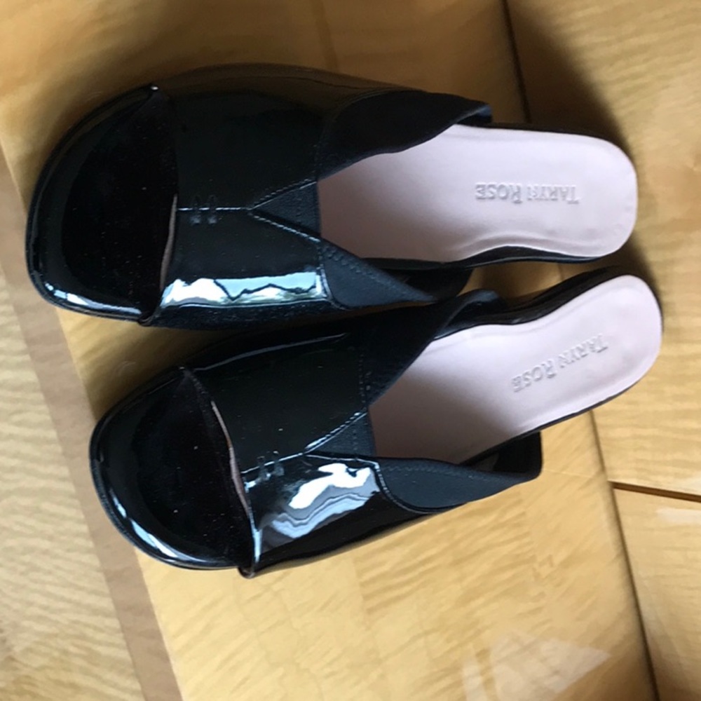 Tyron rose sandals